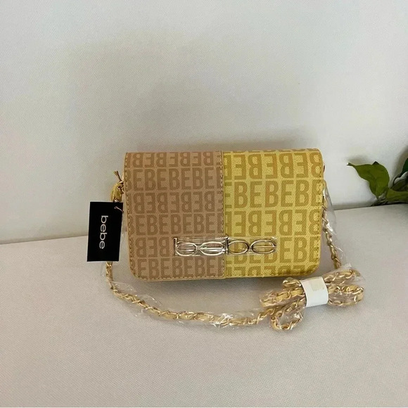Bebe Ailey Two Tone Crossbody Bag Purse Yellow/Blonde Faux Leather Flap Closure - Picture 1 of 8